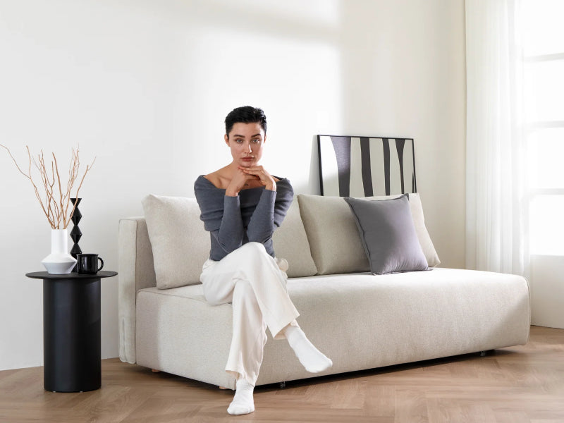 白色儲物梳化床